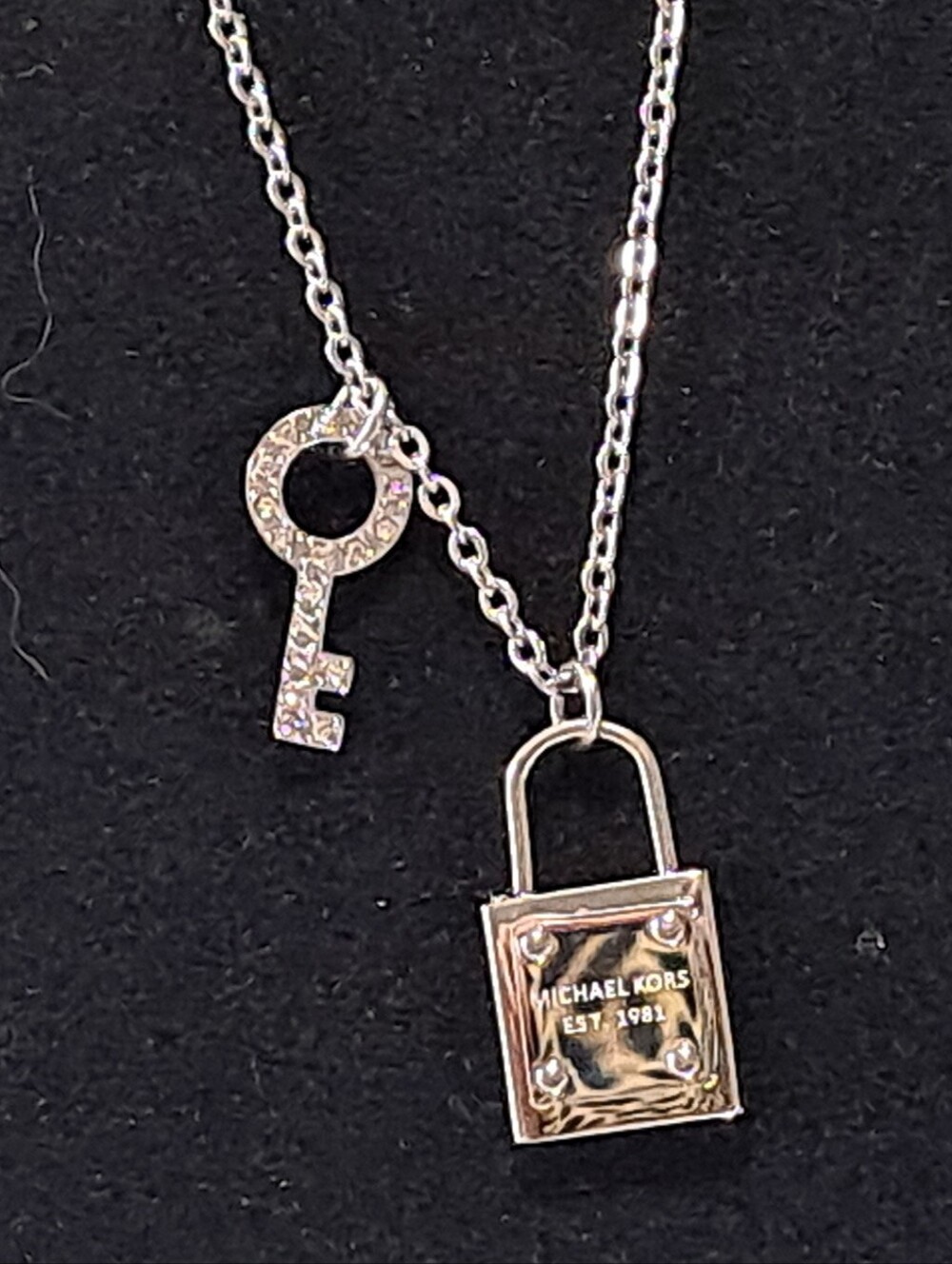-MICHAEL KORS SLIVER TONE CRYSTAL PAVE PADLOCK & KEY PENDANT NECKLACE NWOT